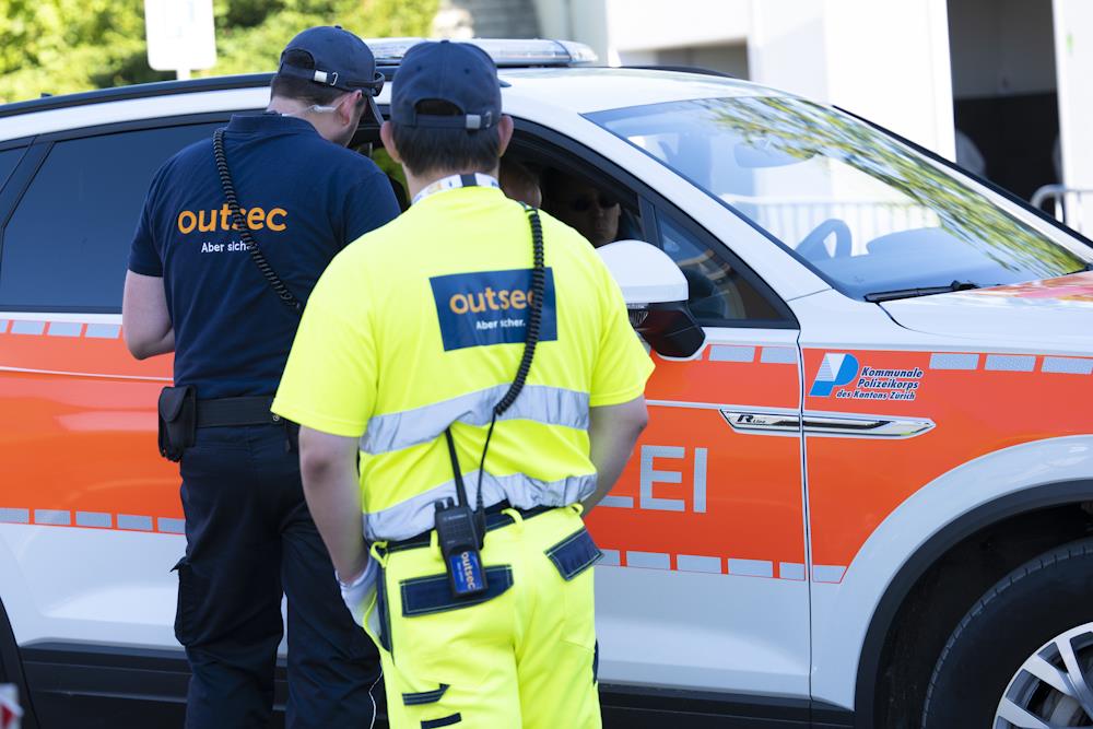 Sicherheitsdienst im Einsatz.