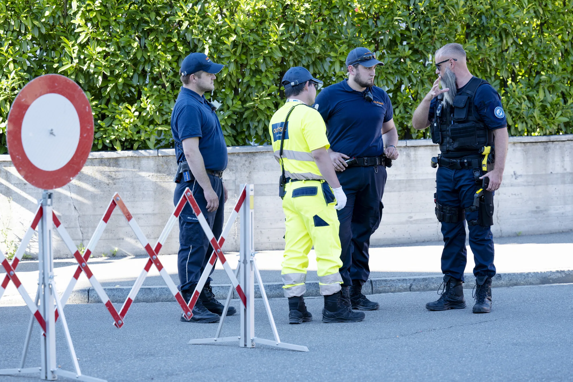 outsec Sicherheitsmitarbeitende — verlässlich, massgeschneidert, pragmatisch